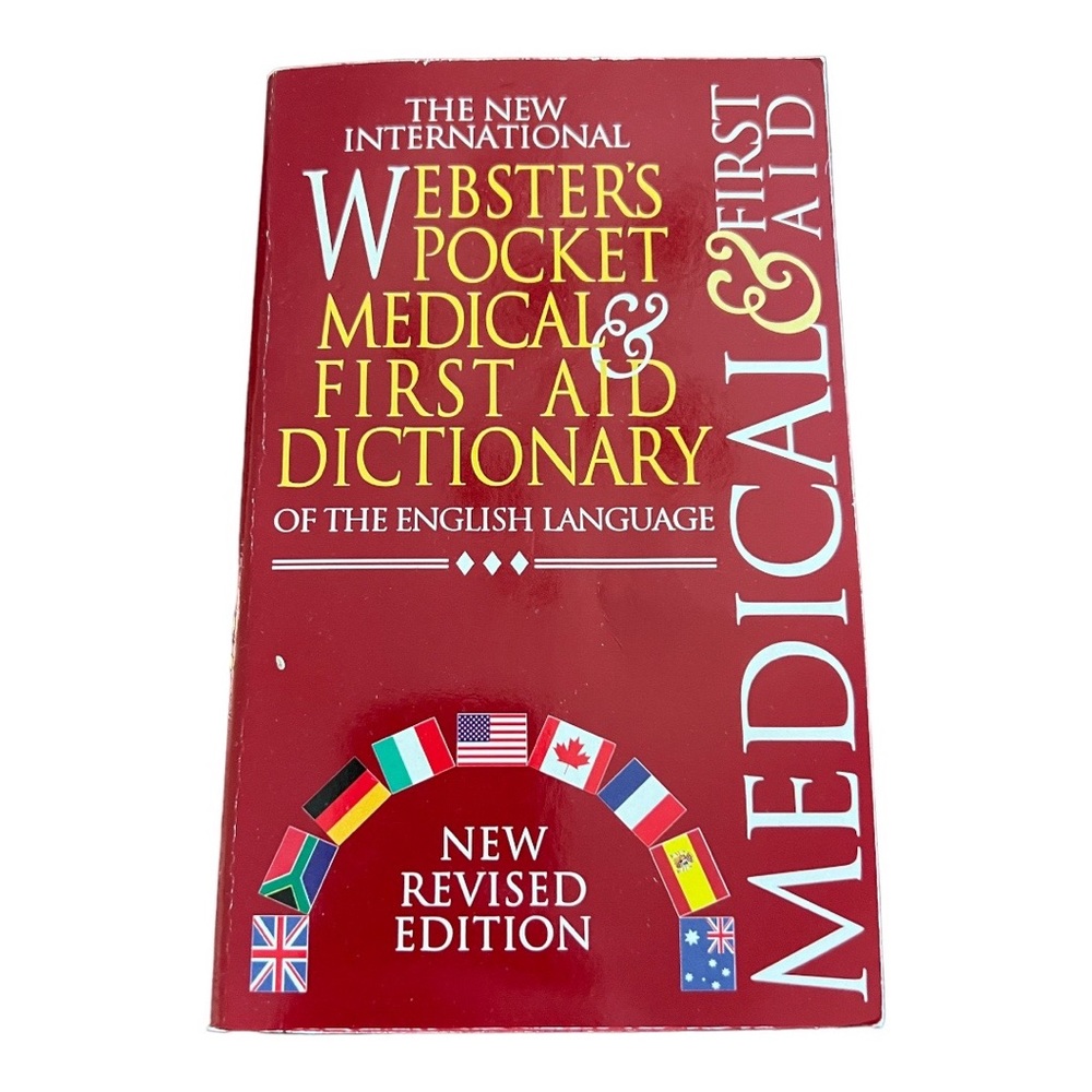Vintage NEW INTERNATIONAL WEBSTERS POCKET FIRST AID & 
MEDICAL DICTIONARY